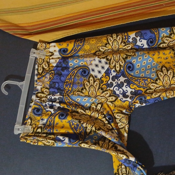 Sunny Leigh Floral Patterned Blue and Yellow Skirt size XL - Picture 3 of 5